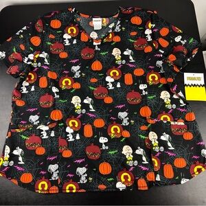 Peanuts Charlie Brown Halloween Women’s Scrub Top Size 3XL Snoopy Pumpkins